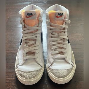 Nike Blazer Mid ‘77 Vintage Sneaker        Men Size 7.5